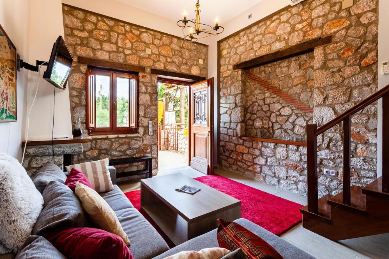Stone Villas Dukes Parálion Ástros Bagian luar foto